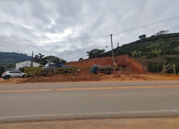 Lote próximo trevo de IÚNA 700 METROS