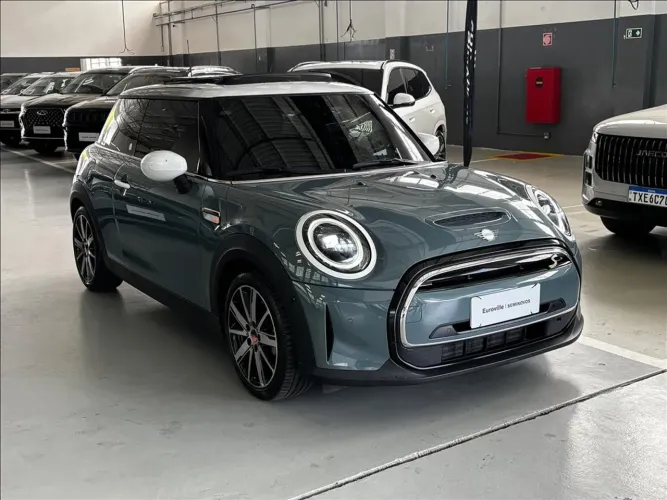 Mini Cooper SE Multitone Edit. 3P (elétrico) 2023