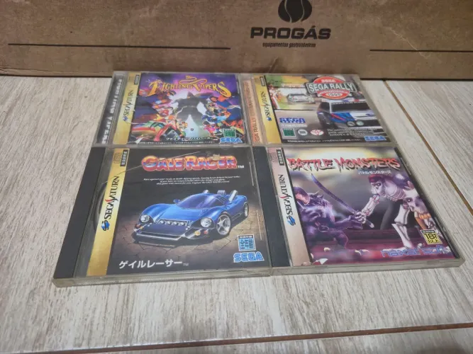 Lote 4 Jogos Sega Saturno Japoneses (Com Riscos / No Estado) nao sei se funciona