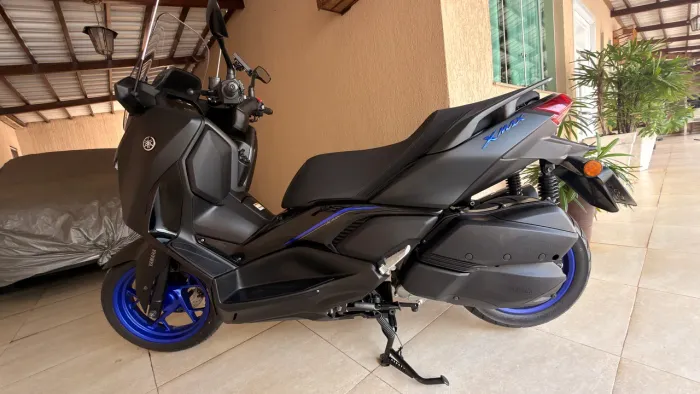Oportunidade Xmax 300 muito nova disponível