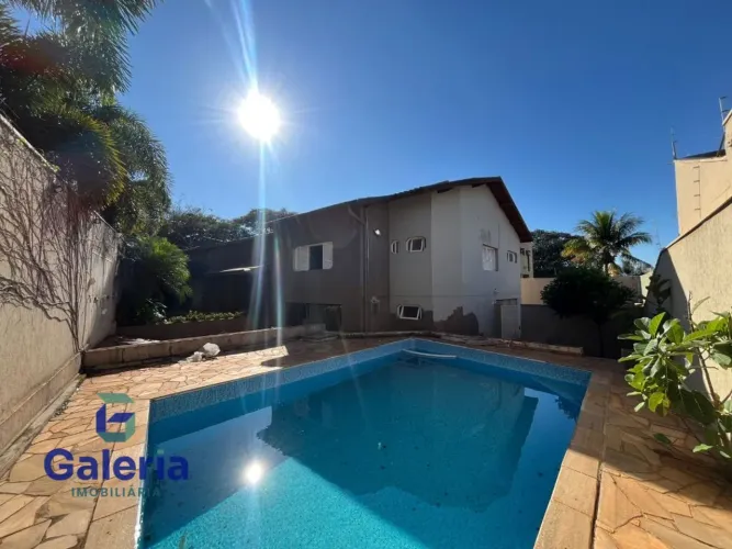 Casa comercial com 5 quartos para alugar, 331m² - Ribeirânia