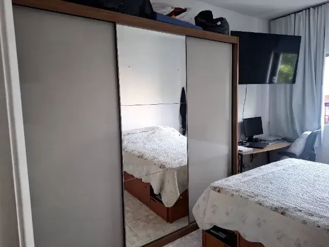 Guarda roupa de casal 