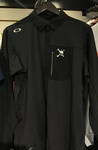 Oakley skull camisa
