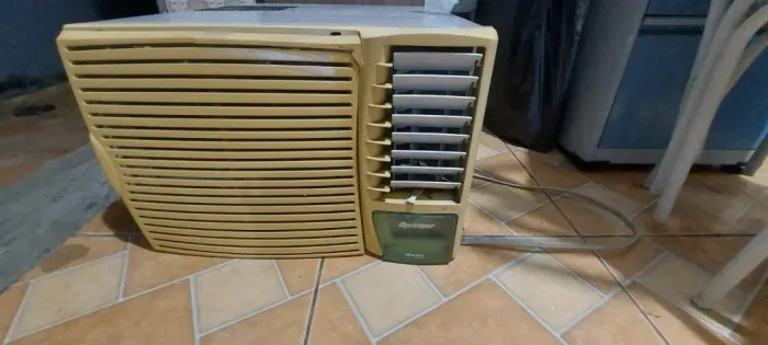 Ar Condicionado Springer 12000 BTUs 220v