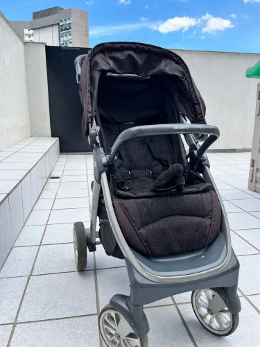 Carrinho de bebê Chicco BRAVO (posso vender junto com bebê conforto - com custo adicional)