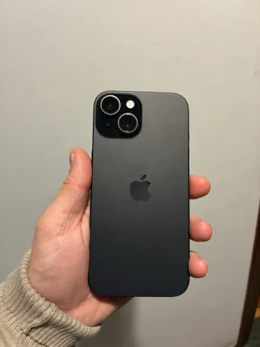 iPhone 15 256gb (1 ano e 4 meses de uso) 