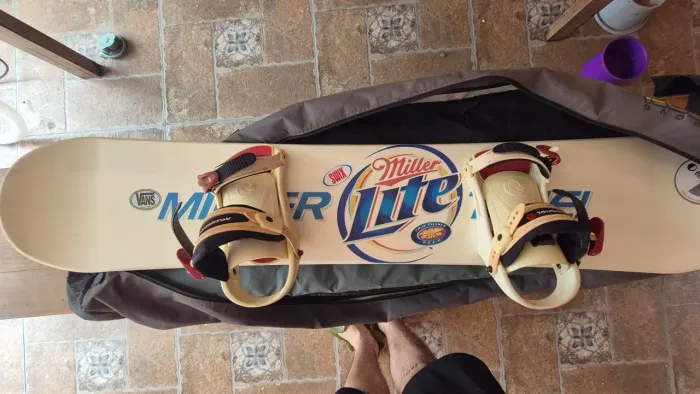 MILLER LITE SNOWBOARD (EDIÇÃO DE COLECIONADOR) VINTAGE + BINDINGS