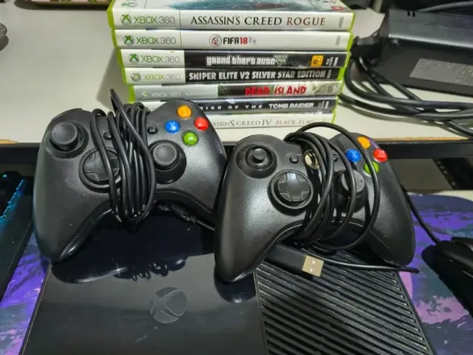 XBOX 360 + 2 CONTROLES + 8 JOGOS