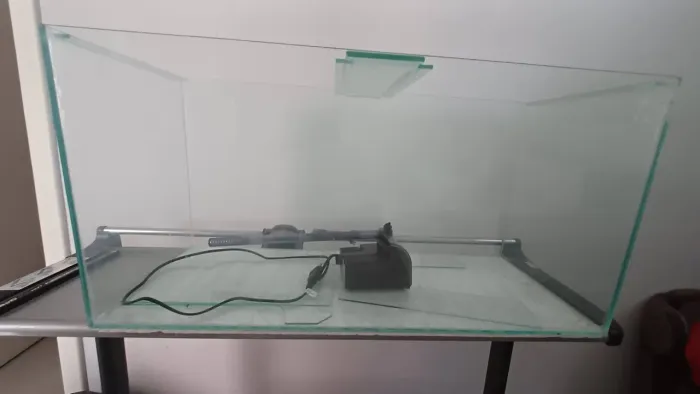 Vendo aquário 96L nunca usado!