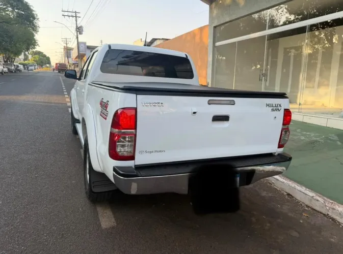 Toyota Hilux CD SRV D4-d 4X4 3.0 TDI Diesel AUT 2015
