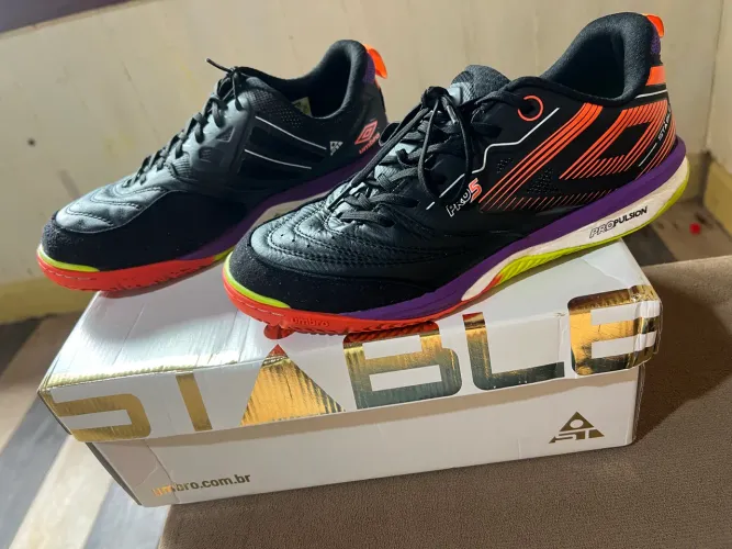 Chuteira futsal umbro pro 5 stable ! Oportunidade!