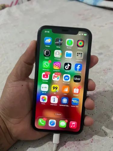 Troco iPhone 11 todo original, excelente estado