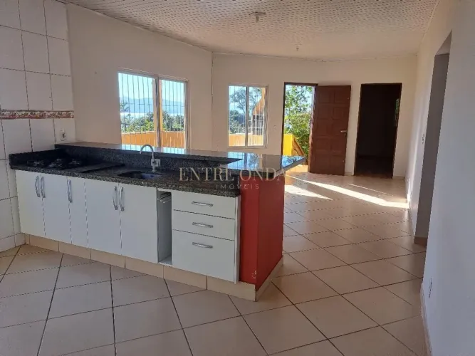 Casa com 3 quartos no bairro Sambaqui, Florianópolis