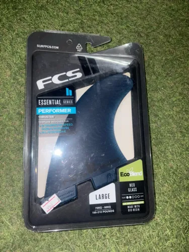 Vendo quilha original fcs2 muito nova!