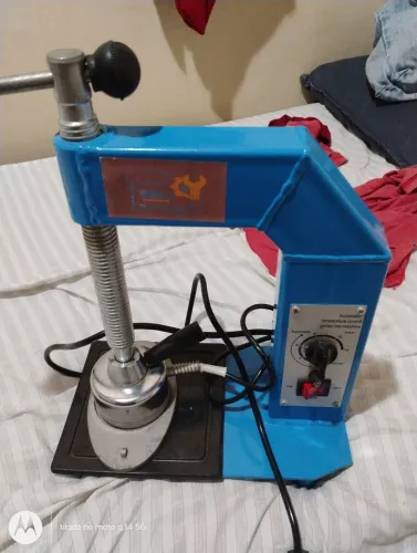 Máquina de remendar pneu e camara .