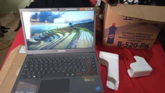 Notebook - Pouco usado - perfeito p/ estudos