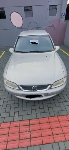 Chevrolet Vectra CD 2.2 16V / 2.0 16V Mec./aut. 1999