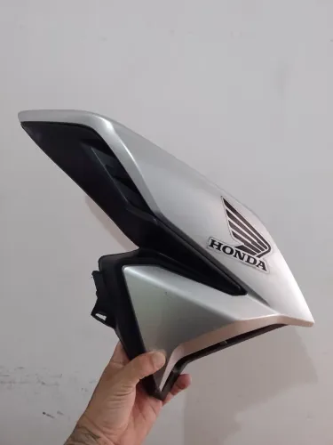 Aba asa Titan 160 Lado direito cor Prata 