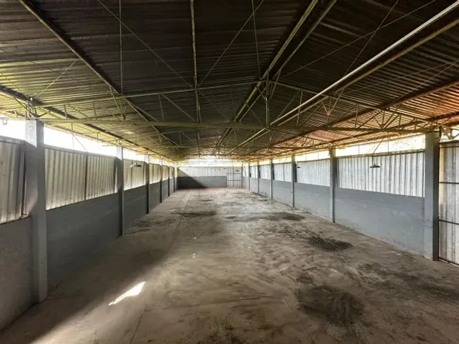 Galpão em Condomínio - 750 m²