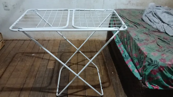 Vendo um arara de ferro