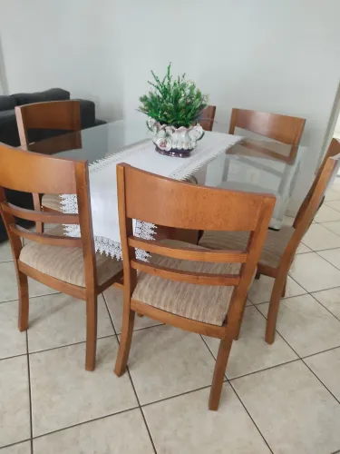 Vendo mesa de jantar