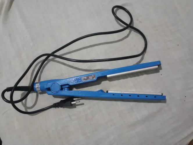 Chapinha bivolt 110V/220V nano Titanium