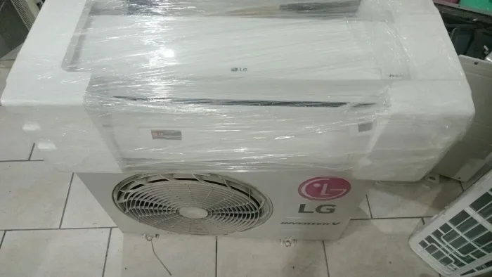 Ar Condicionado LG Inverter Quente Frio 9 Mil BTUs
