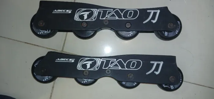 Par de Base Patins Street Traxart TAO (Completa com Rodas e Rolamentos)