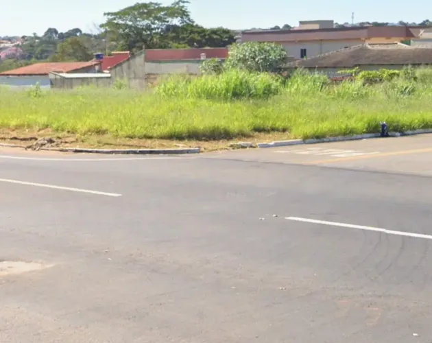 LOTE COMERCIAL de ESQUINA no SETOR GOIANIA 2