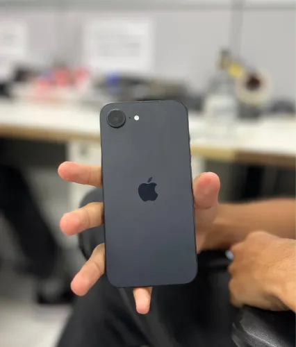 Iphone 16e NOVO