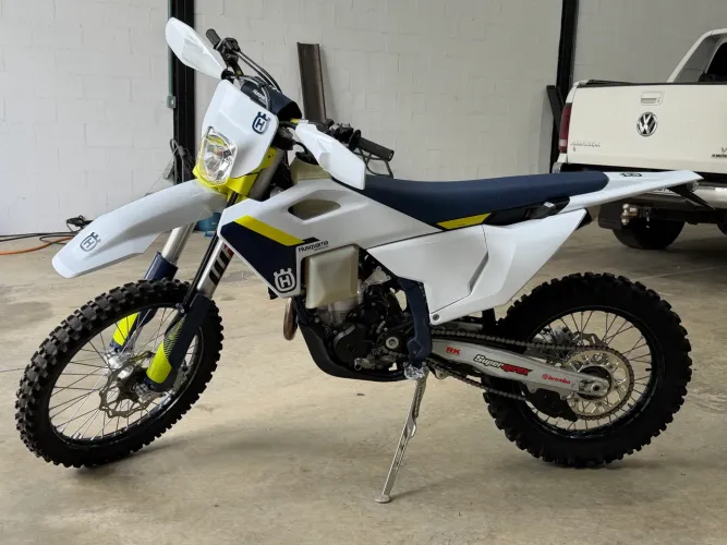 HUSQVARNA FE350 10HORAS 2025
