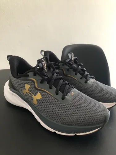 Tênis novo (under armour)