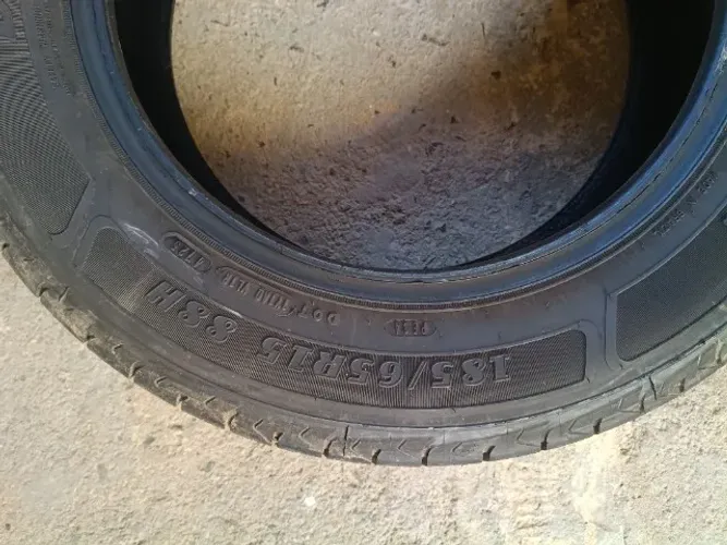 Pneu Goodyear 185 65 R15 H88 Direction 