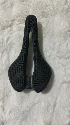 Selim de Bicicleta HASSNS Fibra de Carbono