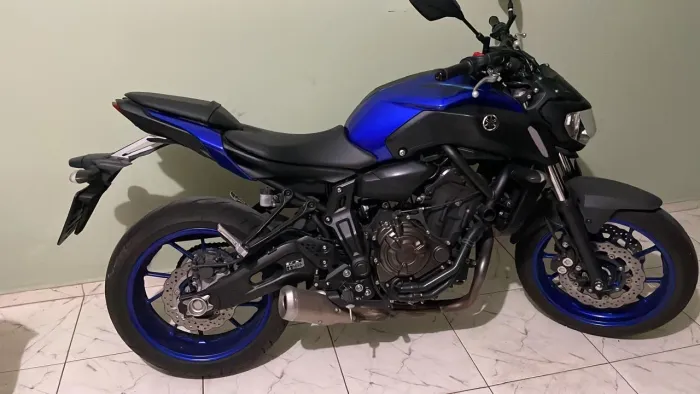 Vende-se MT-07 2024 EXTRA