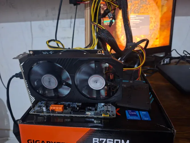Placa de vídeo Afox RX 550 4gb Afox