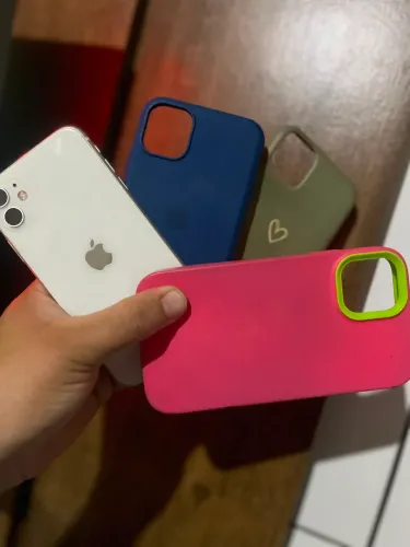 Vendo ou troco IPhone 11 128gb