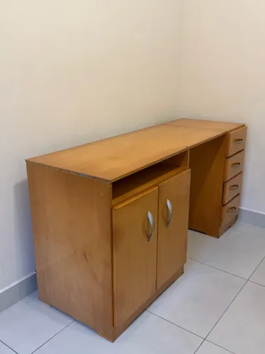 Escrivaninha para quarto/escritorio