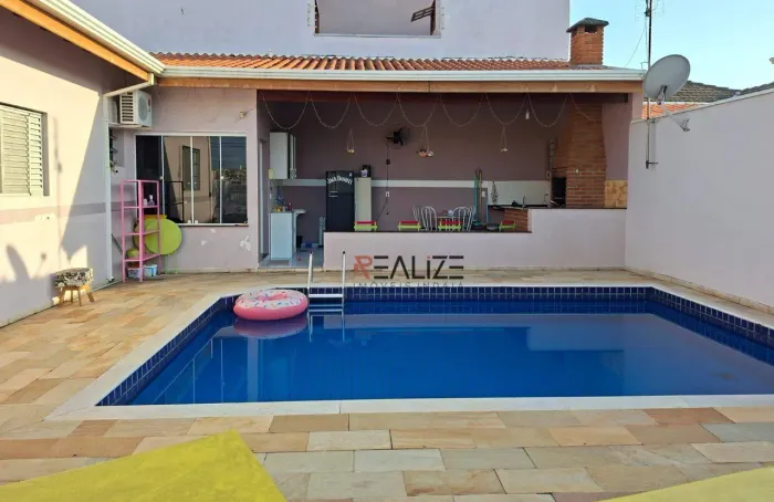 Casa com quintal e piscina à venda, 83 m² por R$ 760.000 - Jardim Esplanada II - Indaiatub