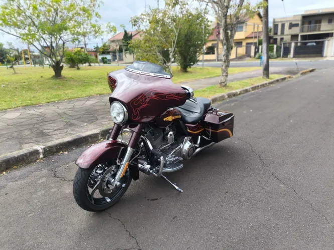Harley davidson street glide cvo