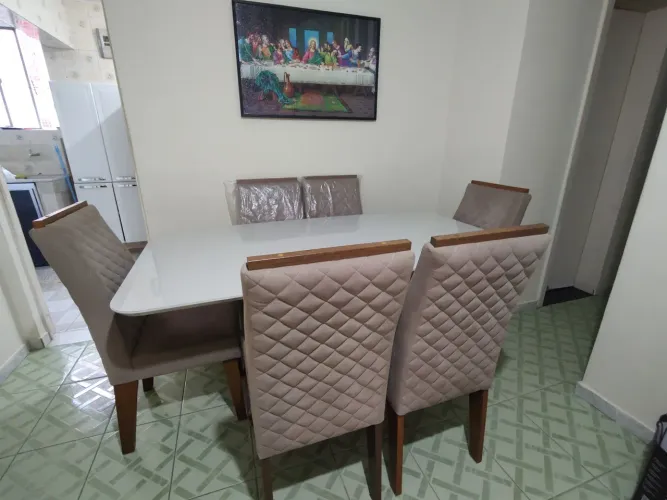 Mesa com 6 Cadeiras
