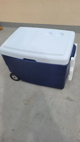 Cooler Mor 70 litros com rodas