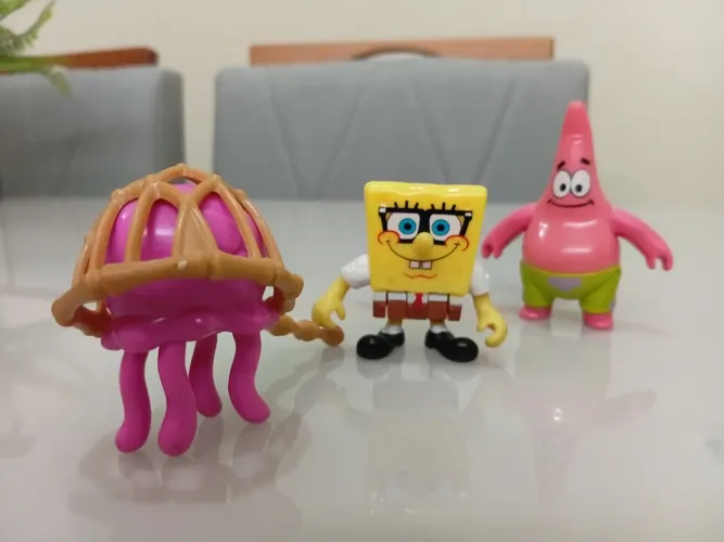 Kit Imaginext Bob Esponja e Patrick caçando água viva