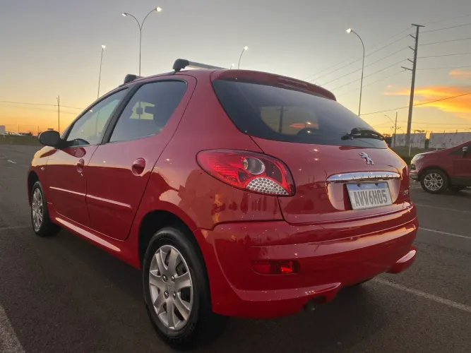 Peugeot 207 XR 1.4 Flex 8V 5P 2013