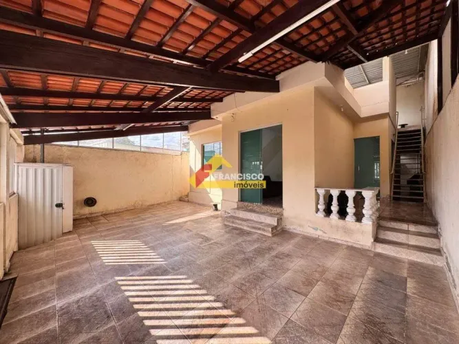 Casa para aluguel, 3 quartos, 1 vaga, Tietê - Divinópolis/MG