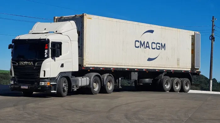 Vende-se ou troca por cavalo trucado