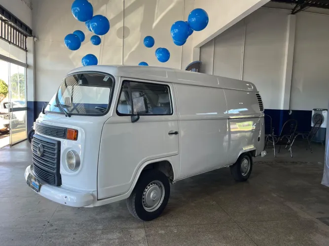 Volkswagen Kombi Furgão 1.4 MI Total Flex 8V 2014