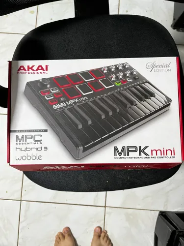 Controlador MIDI Akai MPK Mini MK2 Black Edition + Cabo USB + Caixa Original