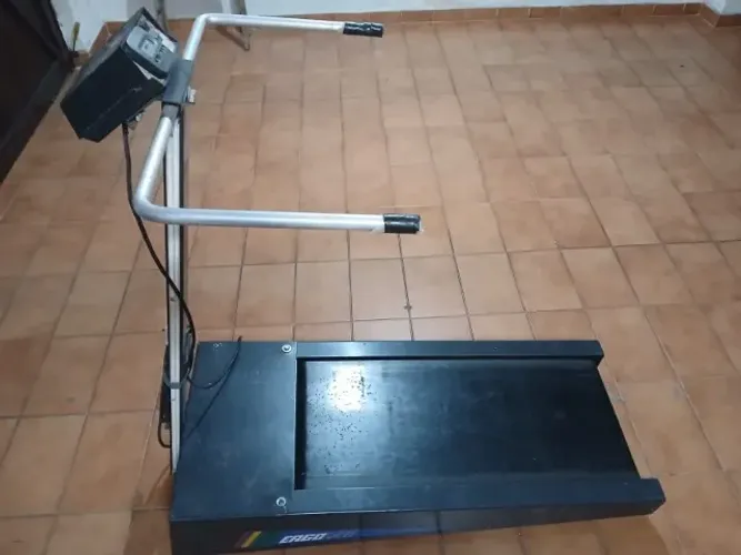 Vende-se Esteira Elétrica Ergolife de 2 velocidades - 220 Volts