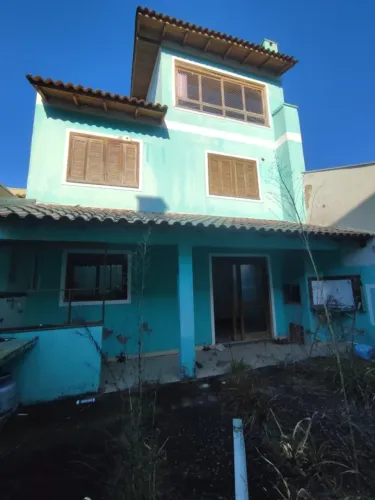 Casa para Venda em Porto Alegre, Hípica, 5 dormitórios, 3 banheiros